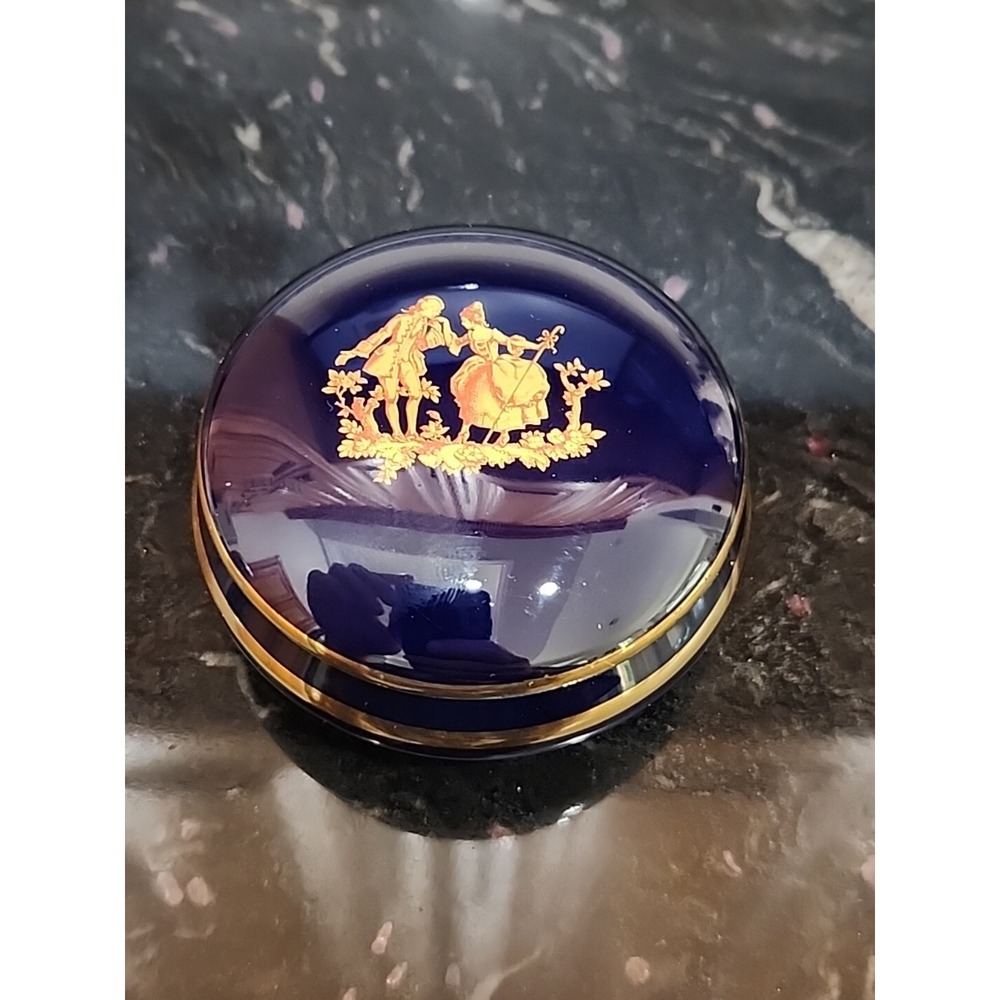LIMOGES TRINKET BOX COBALT BLUE AND GOLD ANTIQUE LA REINE PORCELAIN Jewelry Box